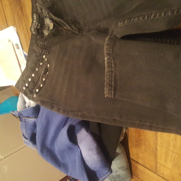 Velvet Heart Jeans - Picture 5 of 5